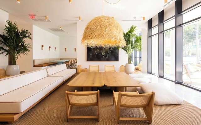 Flow Miami Hotel