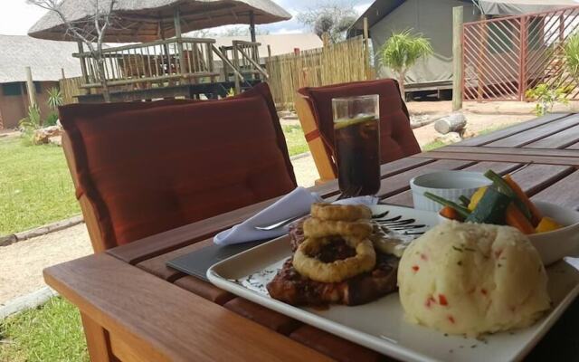 Makumutu Lodge & Campsite