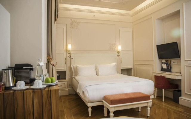 Corinne Art & Boutique Hotel