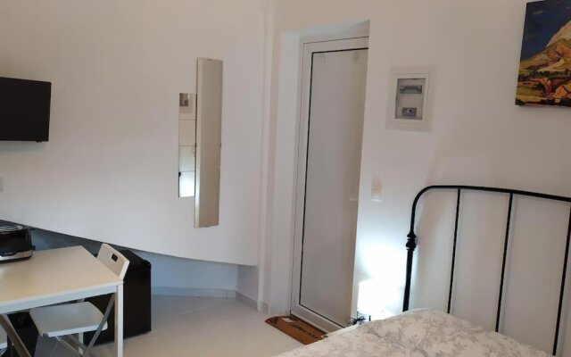 New Room-Apartment.. Kirra,Ancient Port Of Delphi.