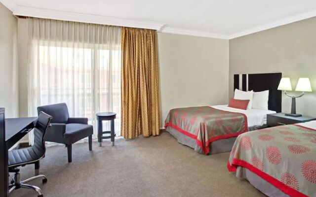 The Live Hotel