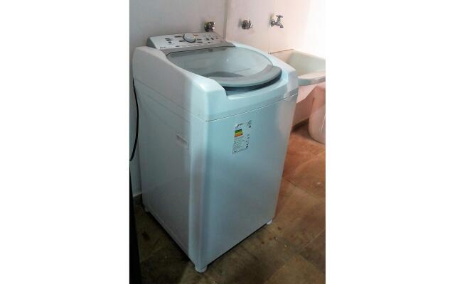 Ótima casa em condomínio fechado a poucos passos da praia