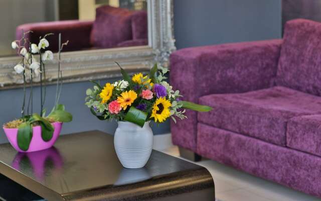 Westay Westpoint Apartments