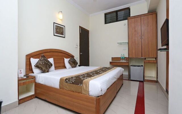 OYO 11307 Hotel Satya Villas