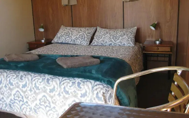 Richmond Motel & Top 10 Holiday Park