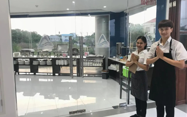 Anna-Nava Pakkret Hotel