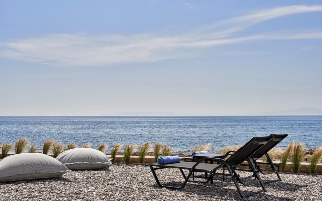 Beachfront Alassa Villas w Private Pools Complex