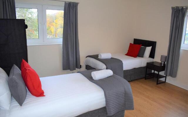 Kelpies Serviced Apartments Callum- 3 Bedrooms- Sleeps 6