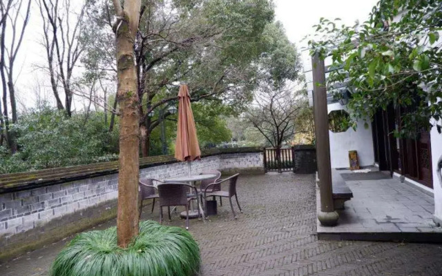 Hangzhou Xixi Bieyuan Resort Hotel