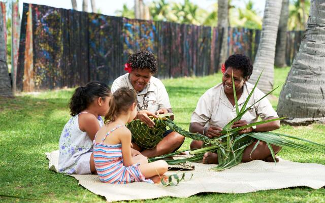 DoubleTree Resort by Hilton Hotel Fiji - Sonaisali Island