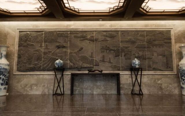 Taibai Restaurant Boutique Garden Hotel (West to Jining North Bus Station)