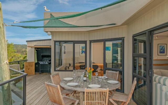 The Glass House - Kuaotunu Holiday Home
