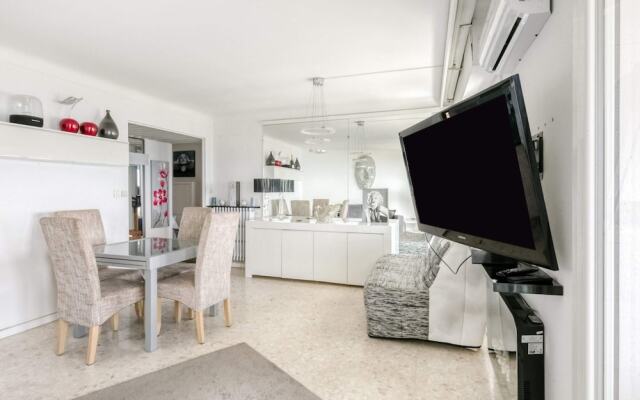 Stunning Panoramic Beach Views Apt With Terrace