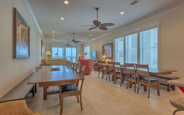 Pearl West by Meyer Vacation Rentals