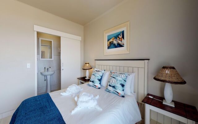 Estoril Beachfront Condo