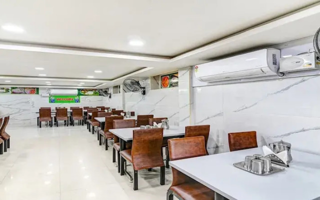 Fabhotel Srinivasa Guest House