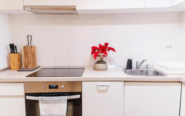 Central 700 square Fructus plaza - Eva apartment