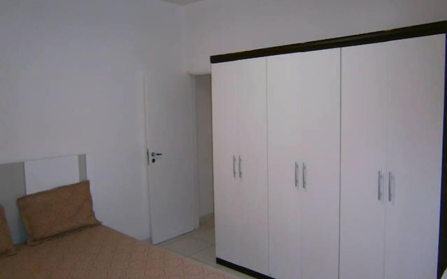 Etours - Prático Apartamento em Copacabana 1141