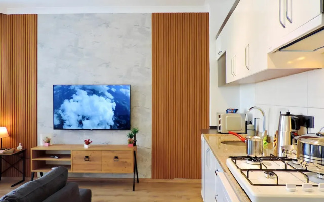 Chic Flat 10 min to Lara Beach in Antalya