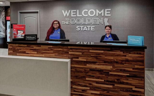 Hampton Inn Fresno Airport