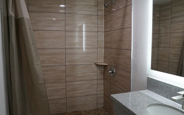 Sea Breeze Inn - LAX Airport, Los Angeles