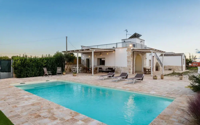 Villa Sara con Piscina by Wonderful Italy