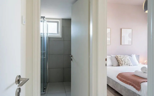 Dune - 1BR & Balcony in Mackenzie