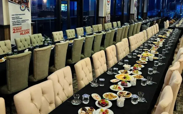Kanyonvadi Hotel