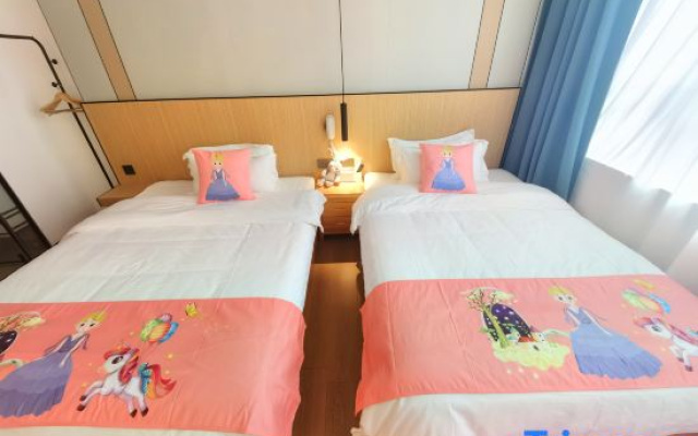 Weilanjian Hotel (Haikou Meilan Airport)