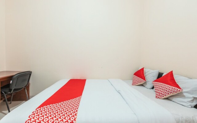 Cempaka Harapan Indah by OYO Rooms
