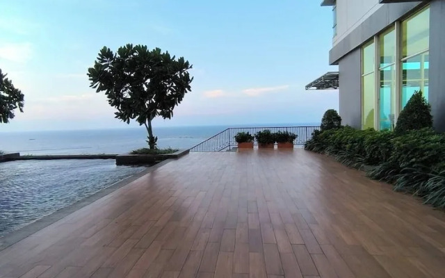 Green Sedayu Apartment by Emily