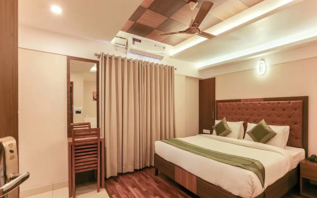 Treebo Goodland Residency - 500m from Railway Station