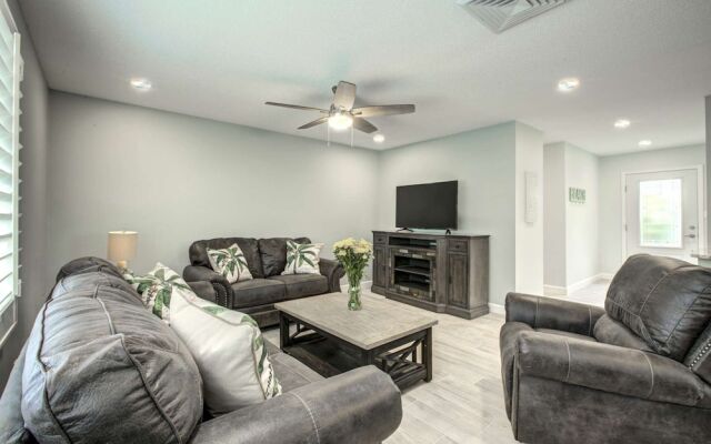 Moonmist Gorgeously Renovated Courtyard