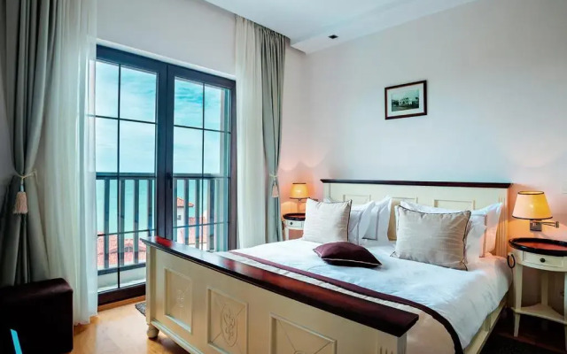 Thracian Cliffs Owners Apartments