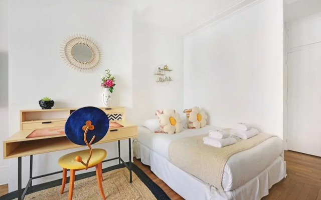 Charming Apartment -4p- Near Arc de Triomphe
