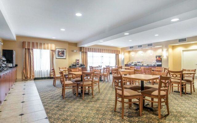 Spark by Hilton Vestal Binghamton University Area