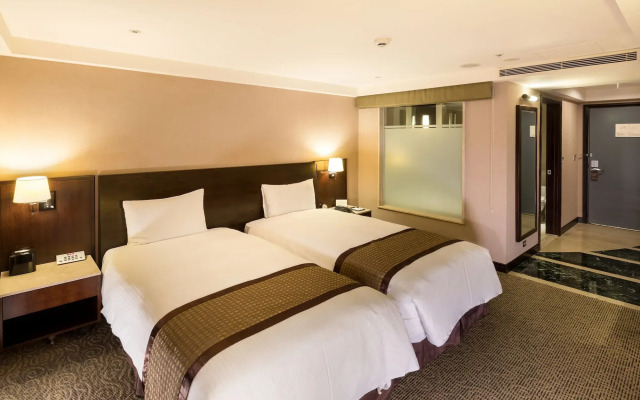Grand Forward Hotel