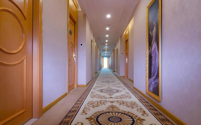 Vienna Hotel （Shenzhen Bantian Guangyayuan Station）