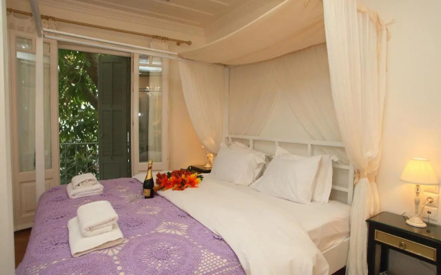 The Aigli 1800 Boutique Hotel