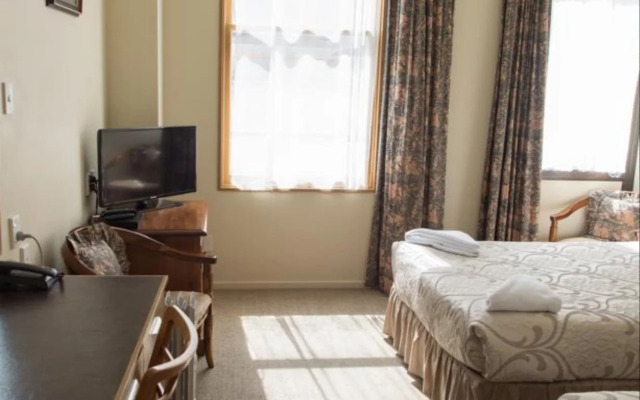 Victoria Railway Hotel