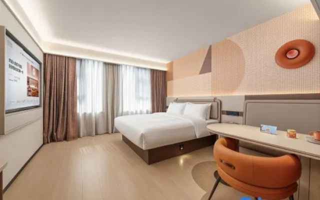 Orange Luoyang Shanghai Market Subway Station Hotel — 4-star hotel in Luoyang