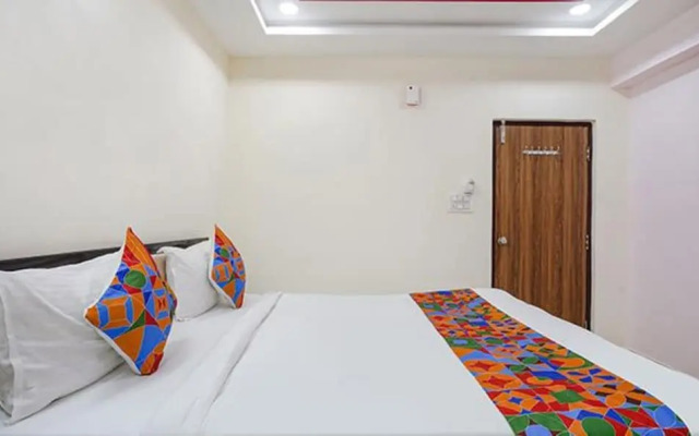 Fabhotel Sri Karthikeya Grand