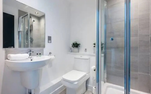 Host Stay Halifax House Living