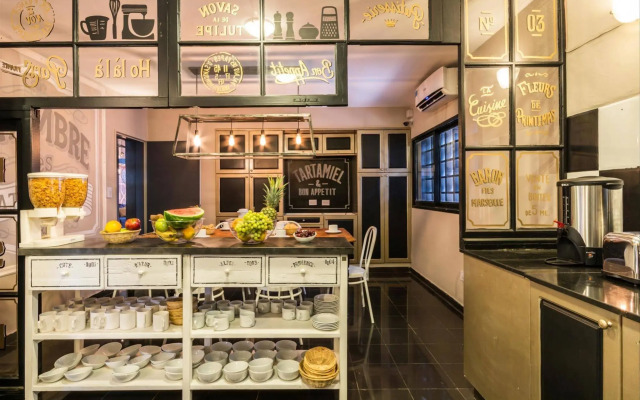 Onas Hostel & Suites
