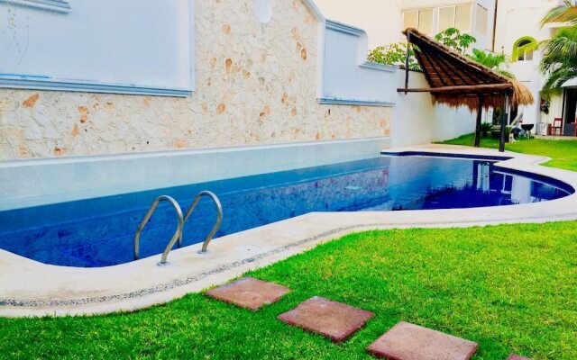 22 Pax 2 Connected Pool Villas