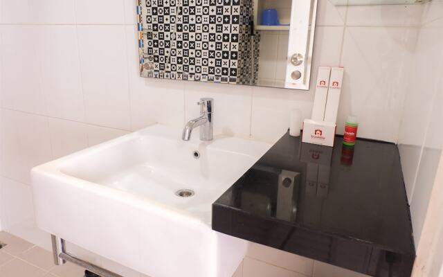 Strategic Location Westmark Apartment near Taman Anggrek