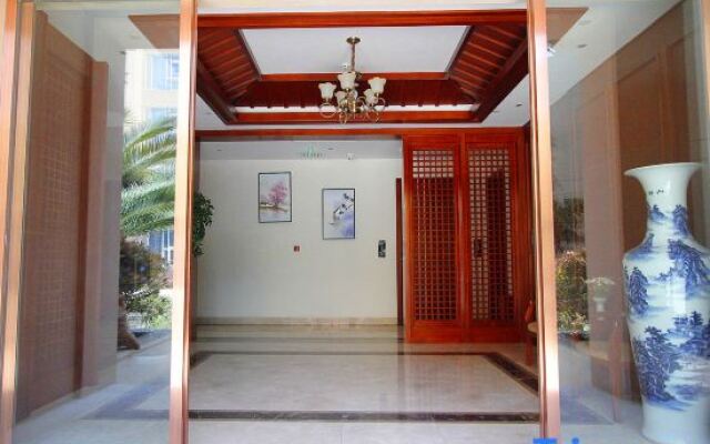 Qujing Longju Hotel (Zhanyi Passenger Terminal Branch)