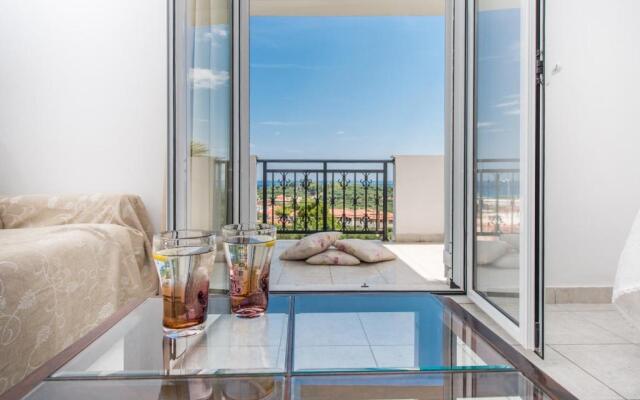 Yiannis Studios