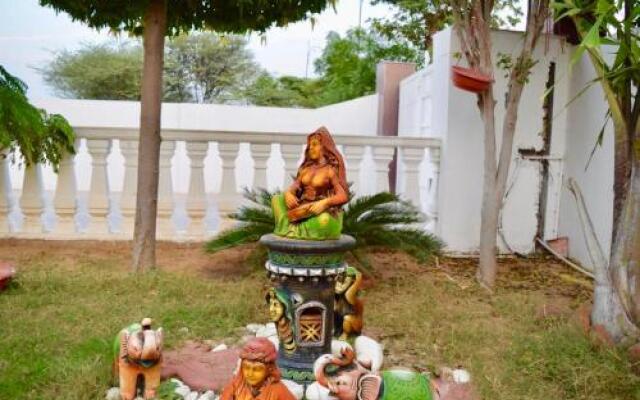 5BR entire house 1200 sqyd