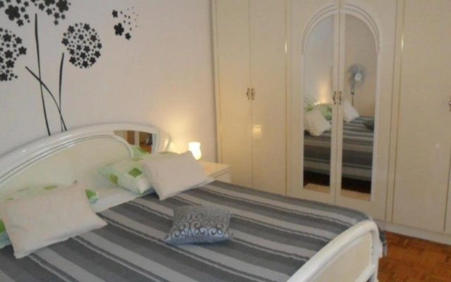Ralje - 100m from the sea & free parking - A1(2+1)